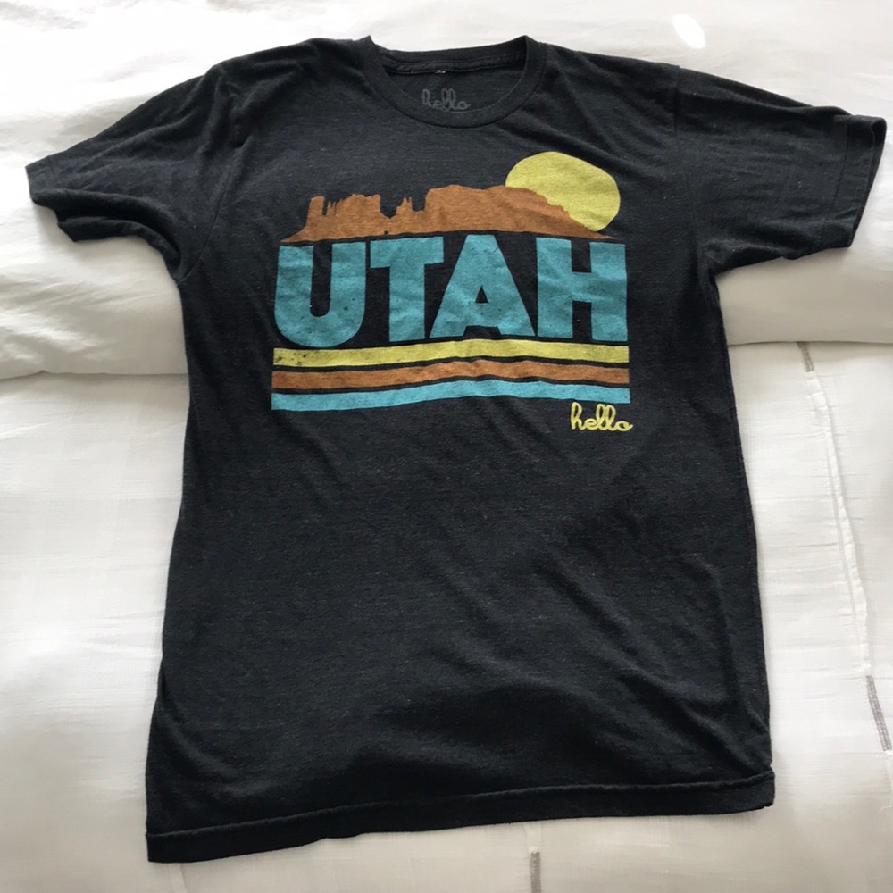 Hello Apparel Utah shirt Medium